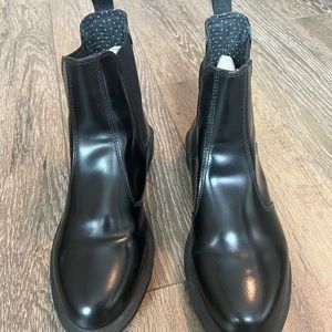 Doc Marten Chelsea Boots